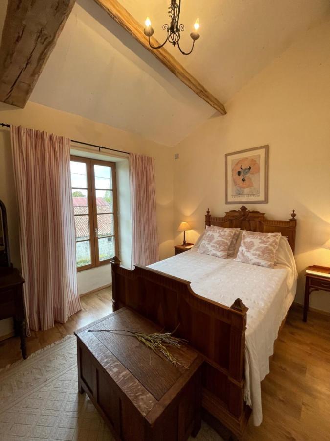 Beautiful Cottage With Private Plunge Pool/Hot Tub - 40 Mins From Puy Du Fou La Chapelle-Saint-Etienne Ngoại thất bức ảnh